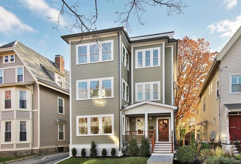 114 Davis - Photo 1
