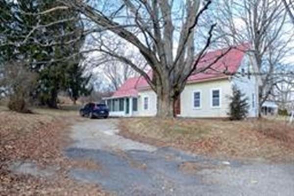 1427 S East Street - Photo 1