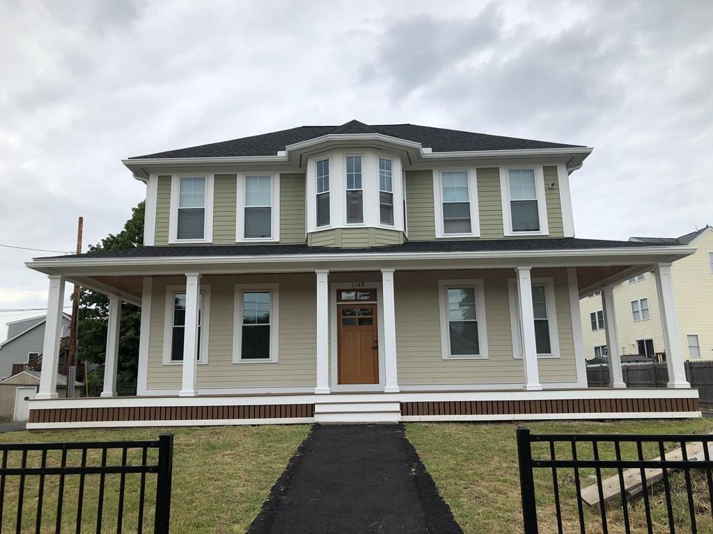 1149 Middlesex St - Photo 1
