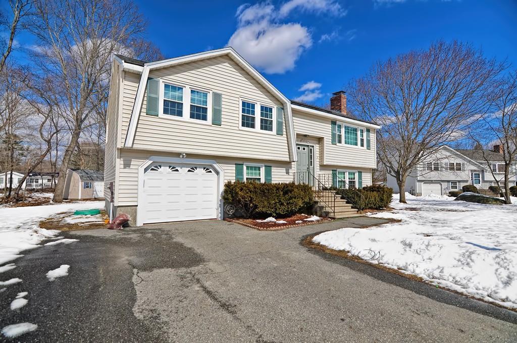 8 Roy Clough Ln - Photo 1