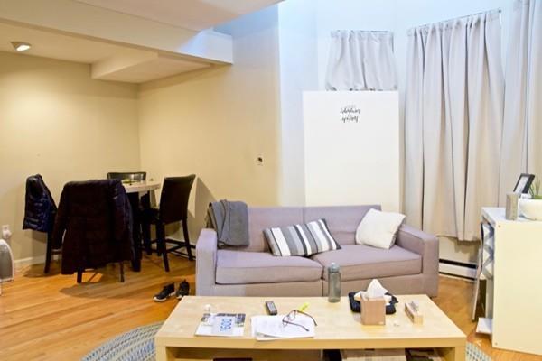 242 W Newton Street - Photo 1