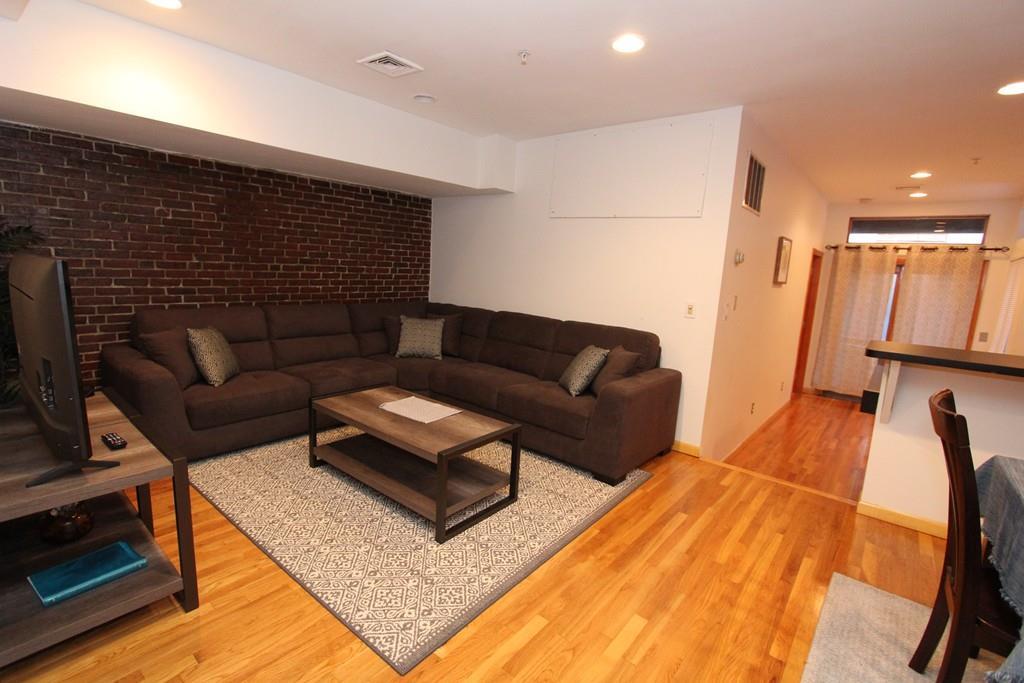 49-51 Temple Place - Photo 1