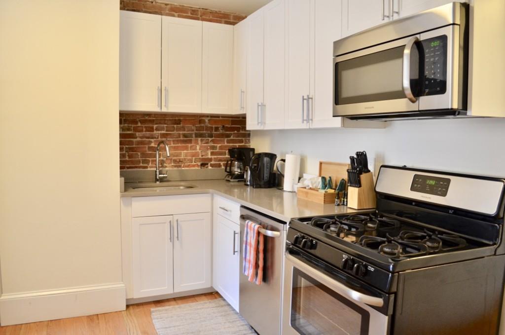 36 East Springfield St - Photo 1