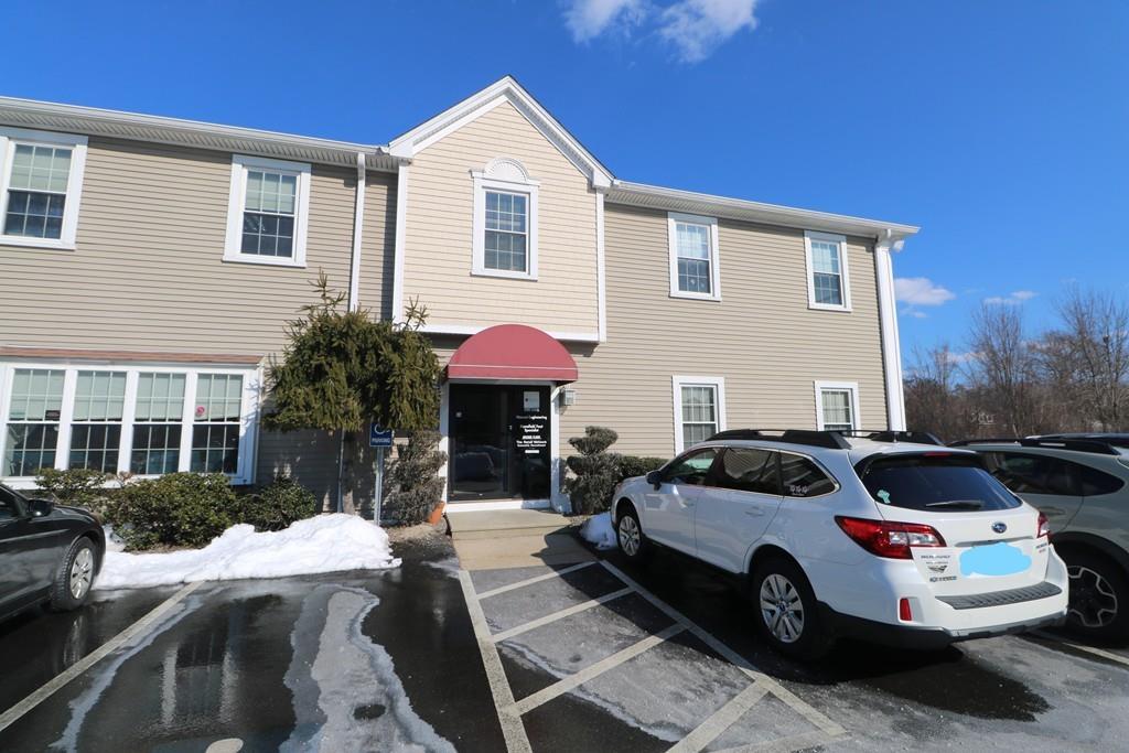 272 Chauncy St - Photo 1