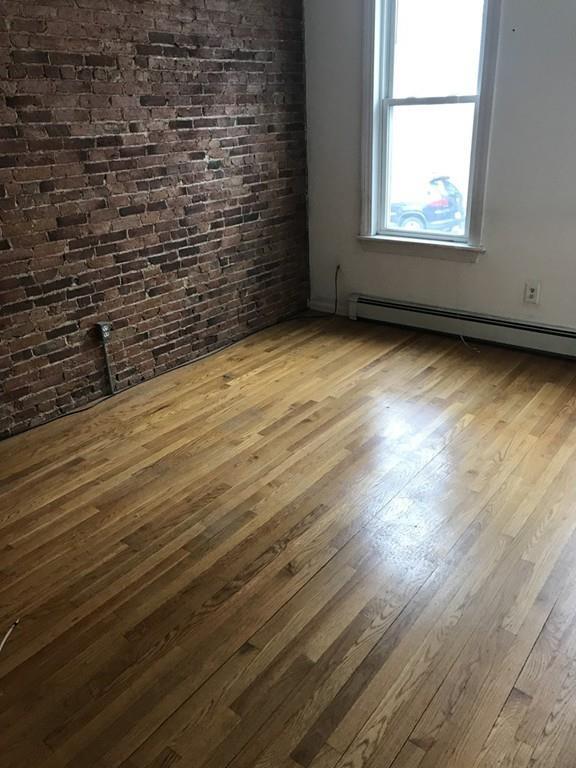 187 West 7th Street - Photo 1