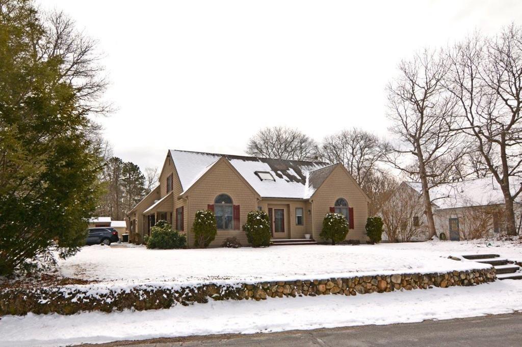 110 James - Photo 1