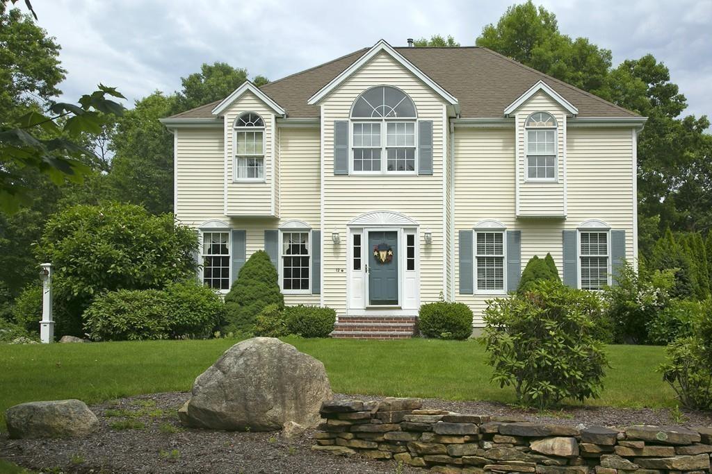 12 Carriage House Lane - Photo 1