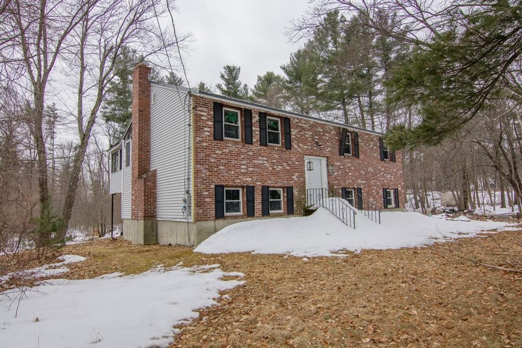 66 Scott St - Photo 1