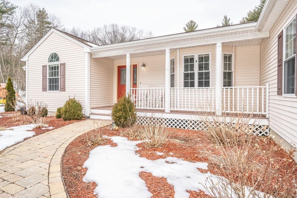 22 Mashapaug Rd - Photo 1