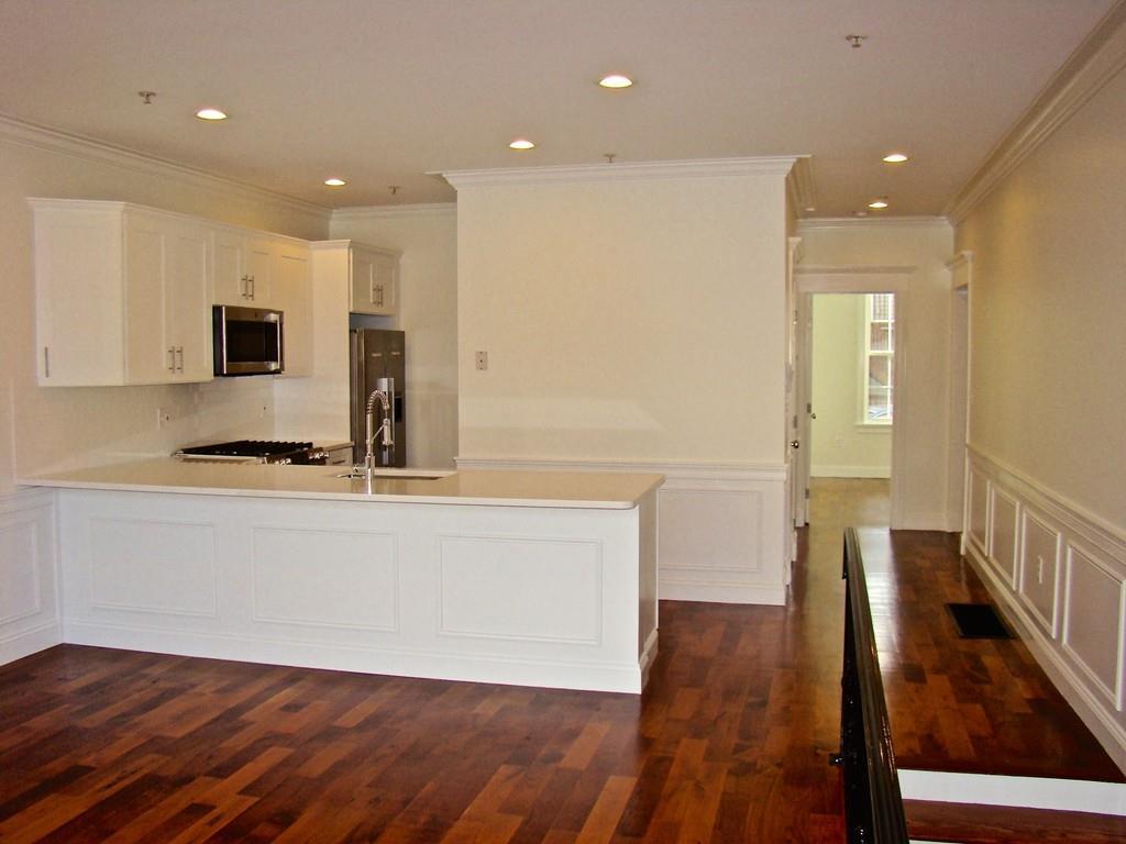 99 Baxter St - Photo 1