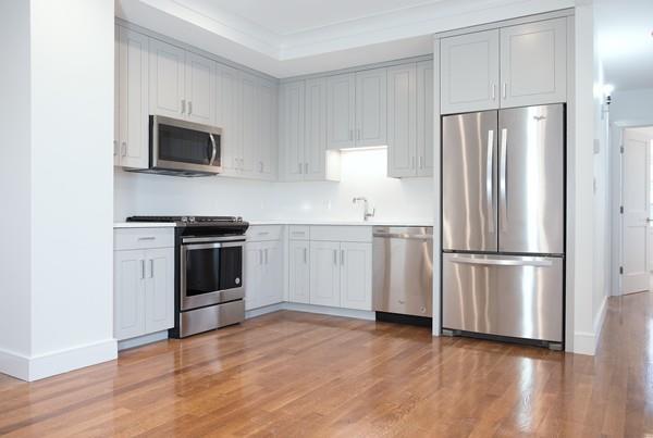 11 Temple Street - Photo 1