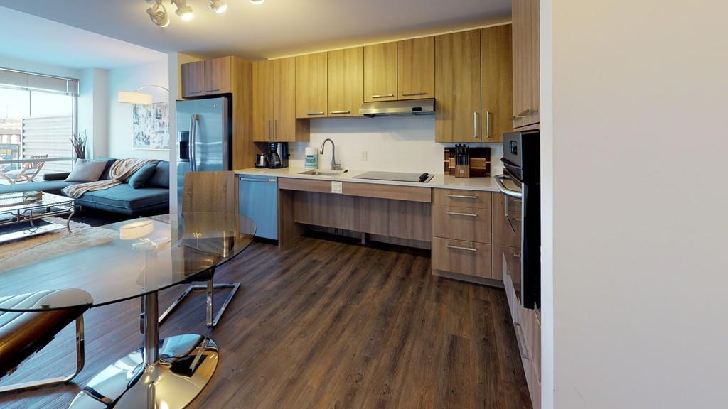 300 Harrison Ave - Photo 1