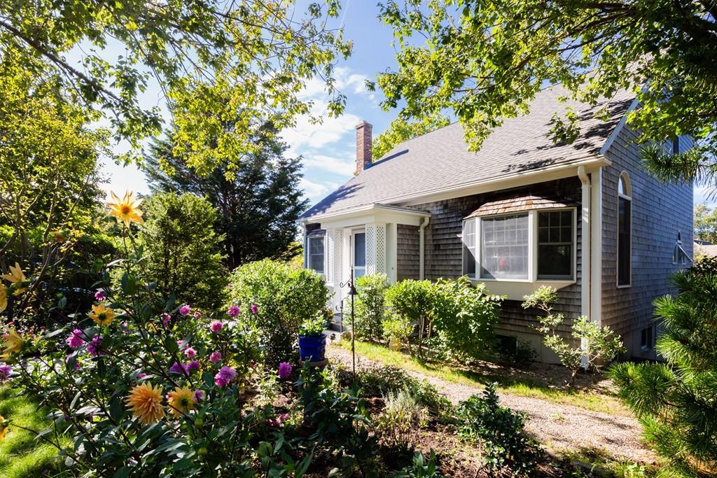 78 Bayberry Avenue - Photo 1
