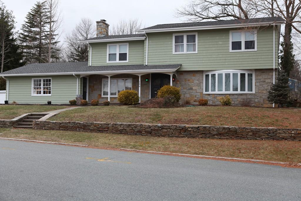 126 Rustic Rd. - Photo 1