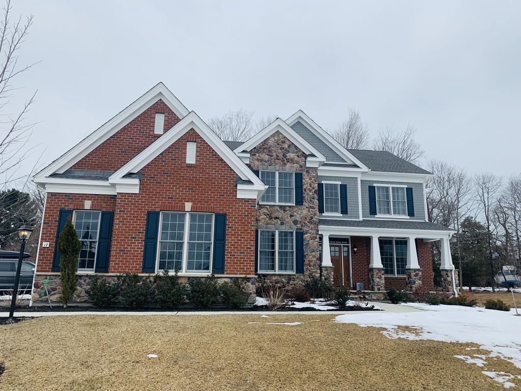 17 Hickory Cir - Photo 1