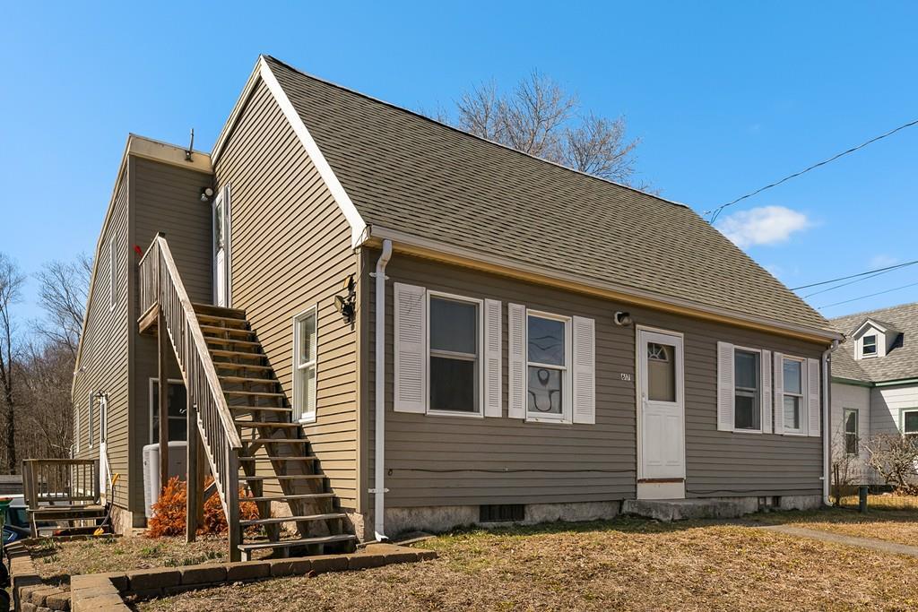 617 Washington St - Photo 1