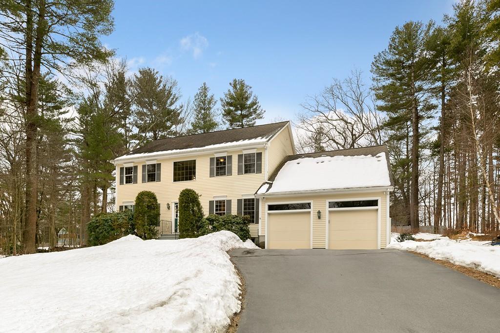 4 Major Hale Dr - Photo 1