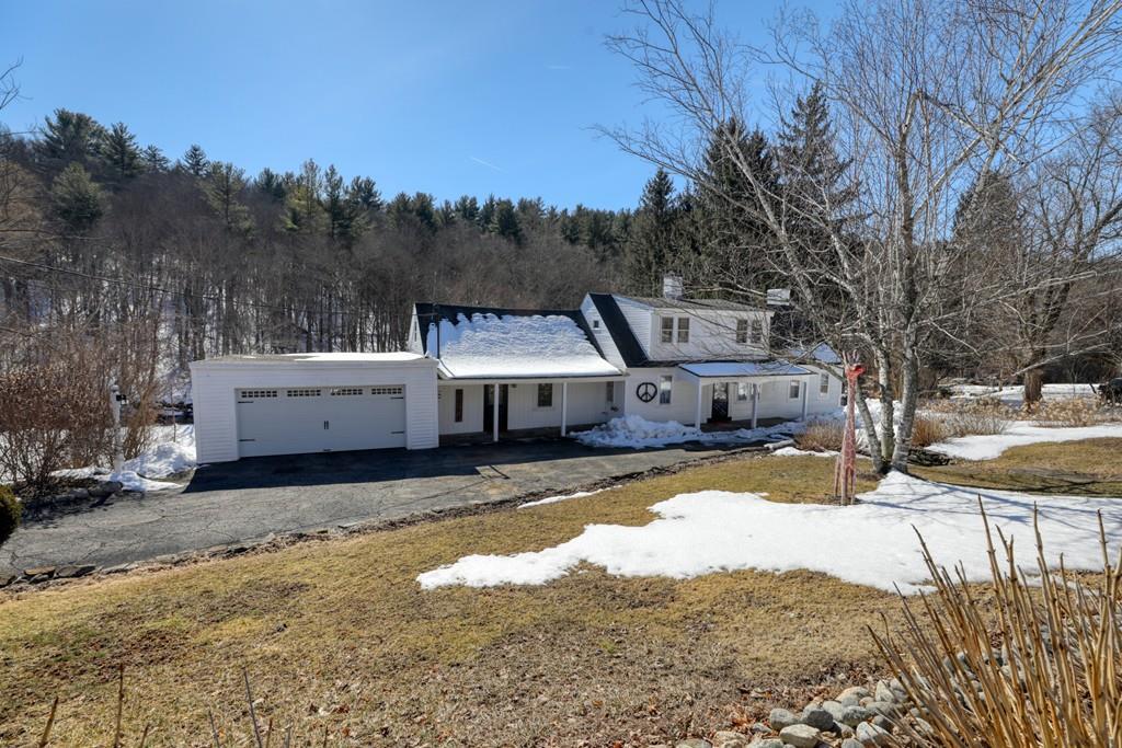 438 Main St - Photo 1