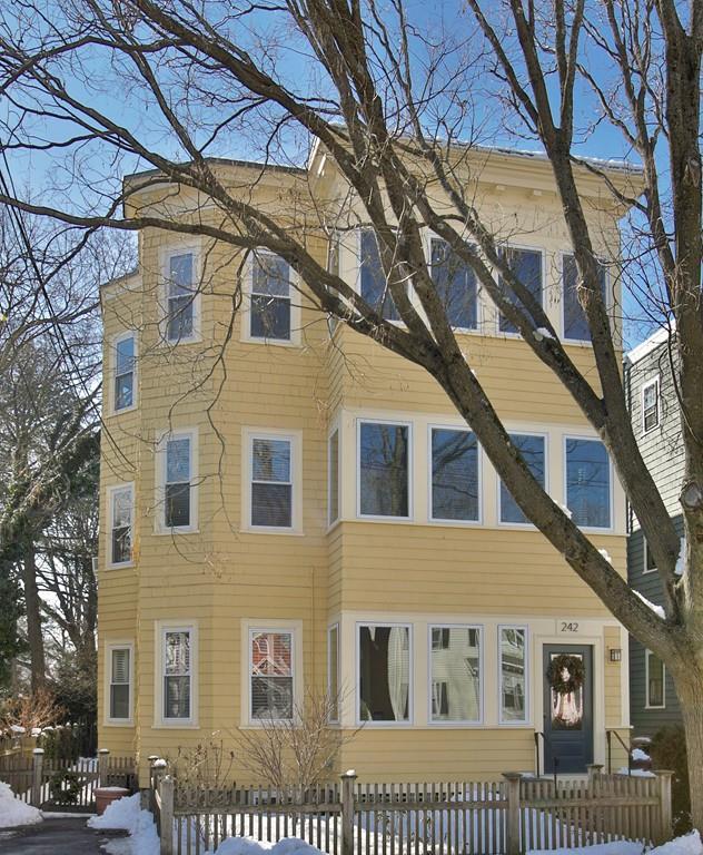 242 Lexington - Photo 1