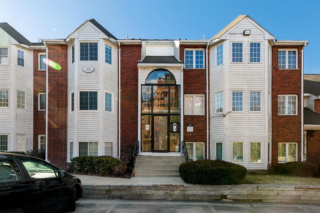 202 Tall Oaks Dr - Photo 1