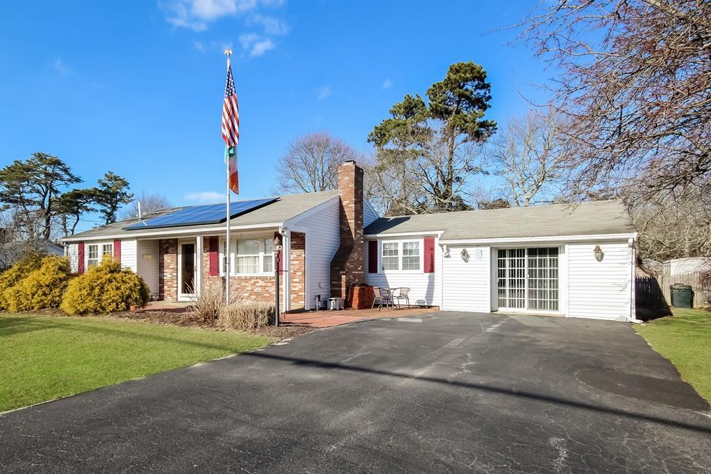 332 Station Ave - Photo 1