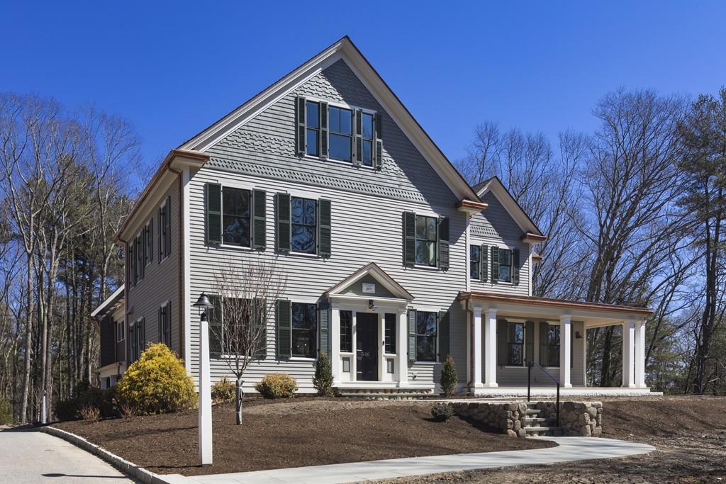 346 Highland St - Photo 1