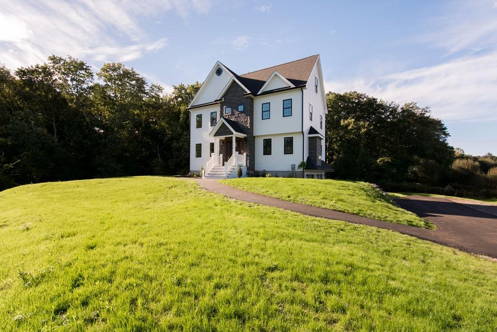 390 North Wheaton Avenue - Photo 1