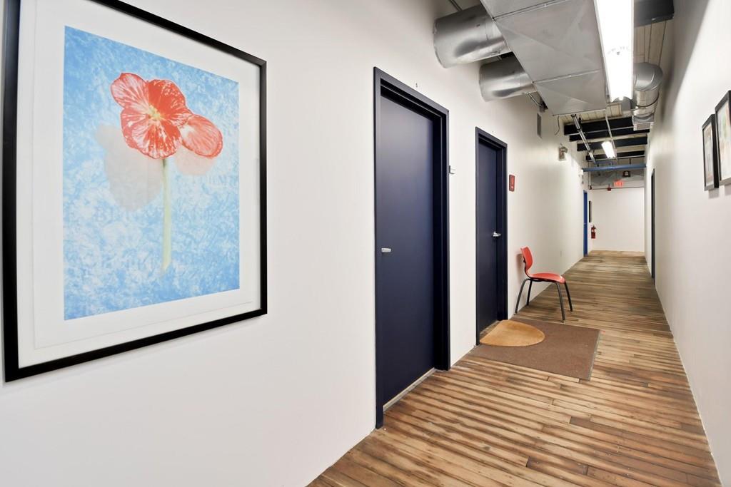 152 Commonwealth Ave - Photo 1