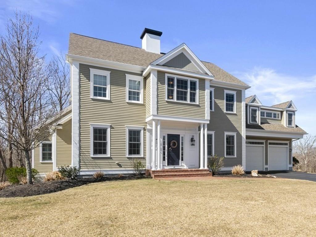 32 Lauren Ln - Photo 1