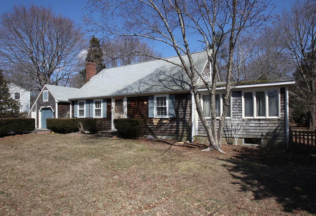 21 Leonard Road - Photo 1