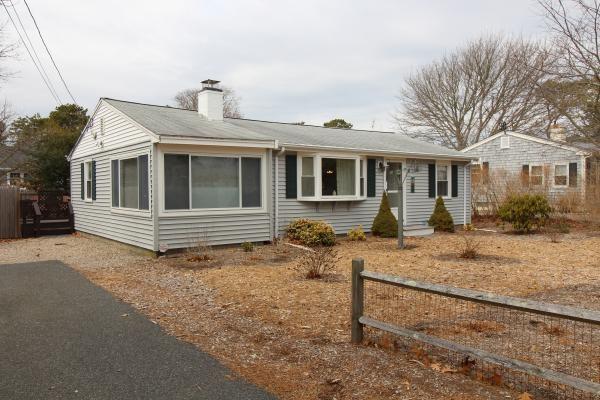 49 Cornell Dr - Photo 1