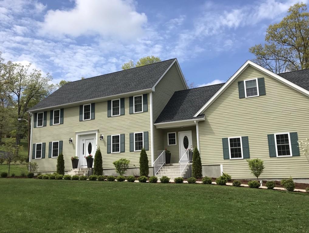 4 Sturbridge Ln - Photo 1