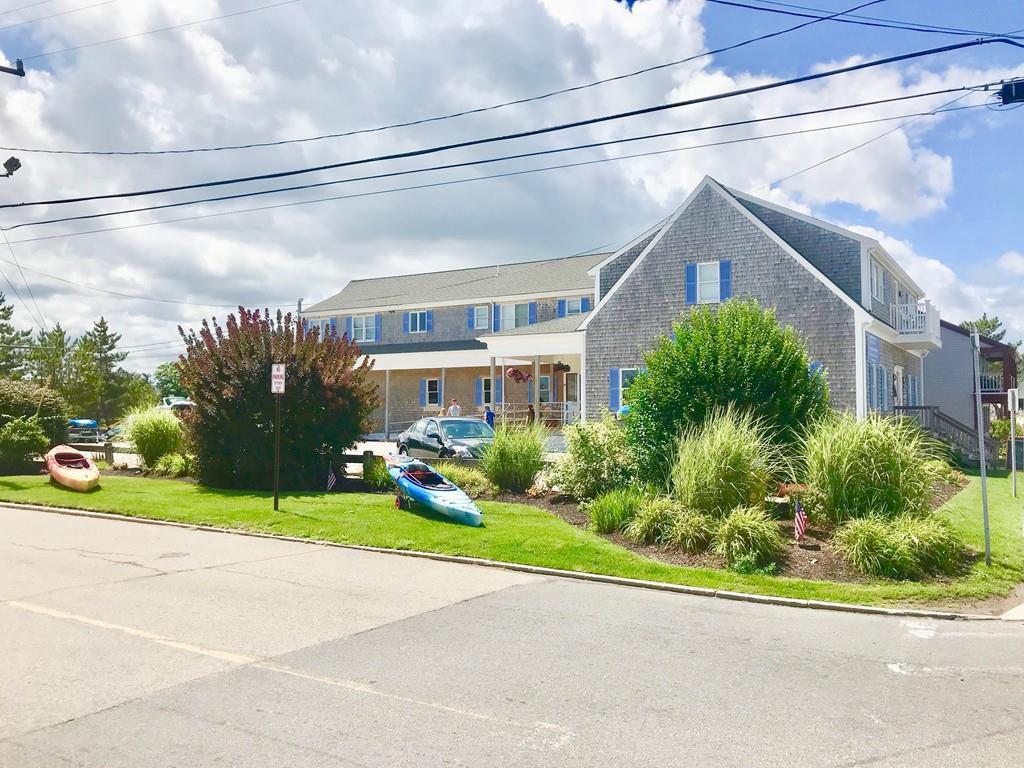 10 Marshfield Ave - Photo 1