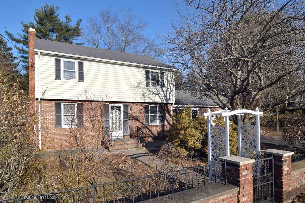 238 Newman Av - Photo 1