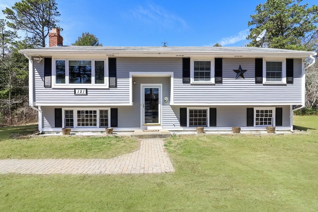 121 Bourne Rd - Photo 1