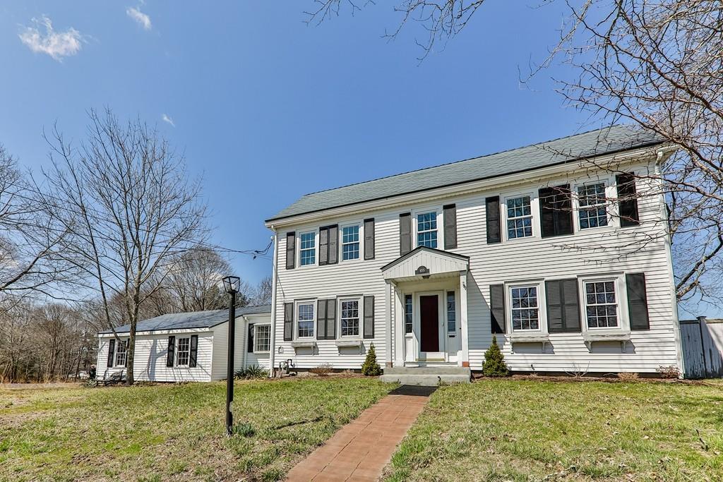 655 East St - Photo 1