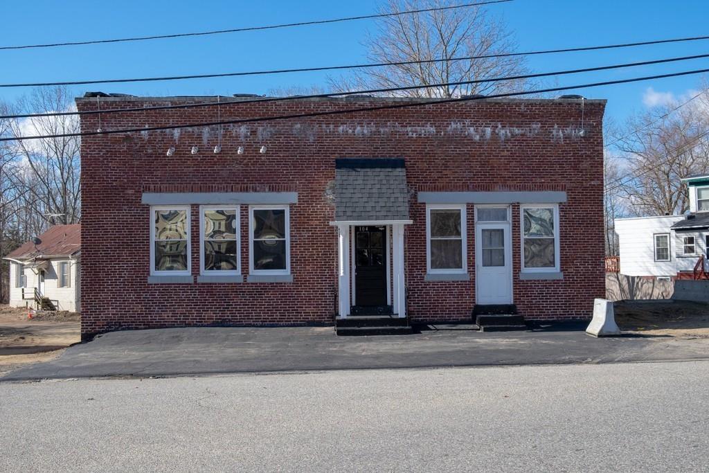 104 Mechanic St - Photo 1