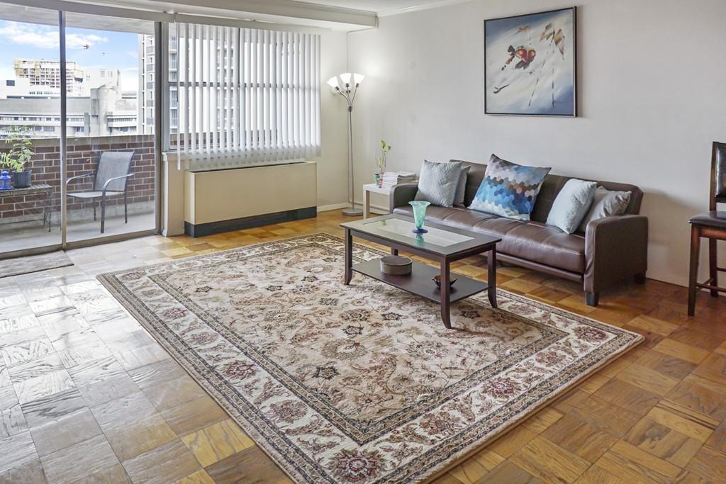 9 Hawthorne Pl - Photo 1