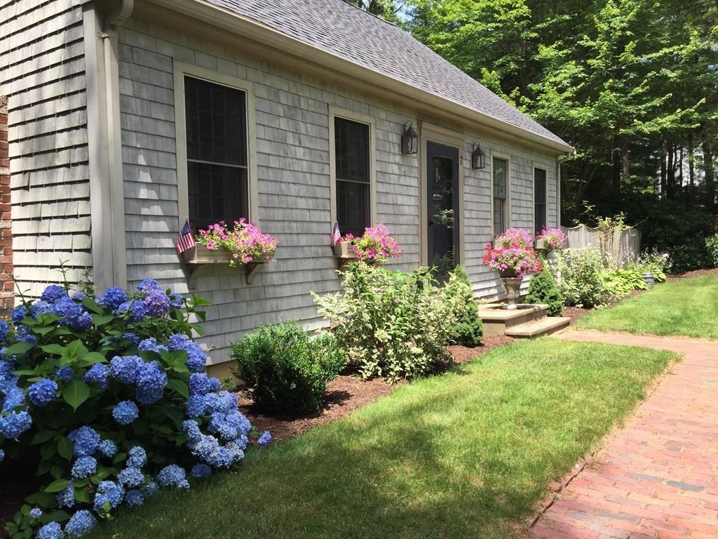 7 Copper Beech Drive - Photo 1