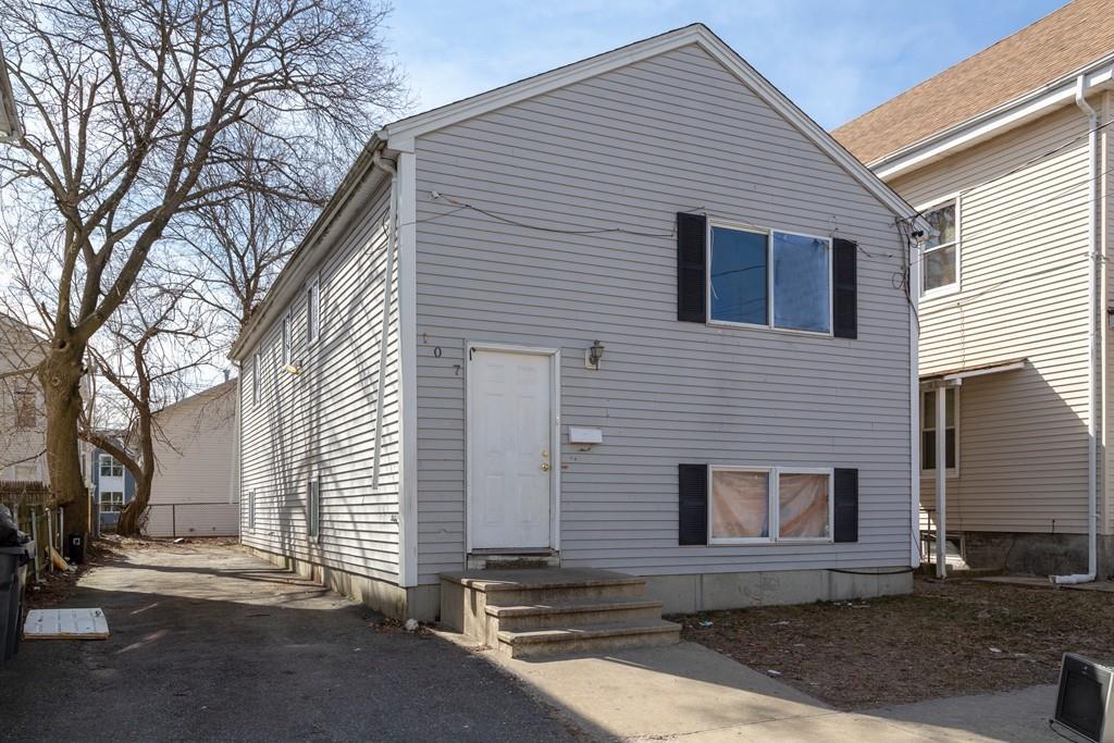 107 Harriet St - Photo 1