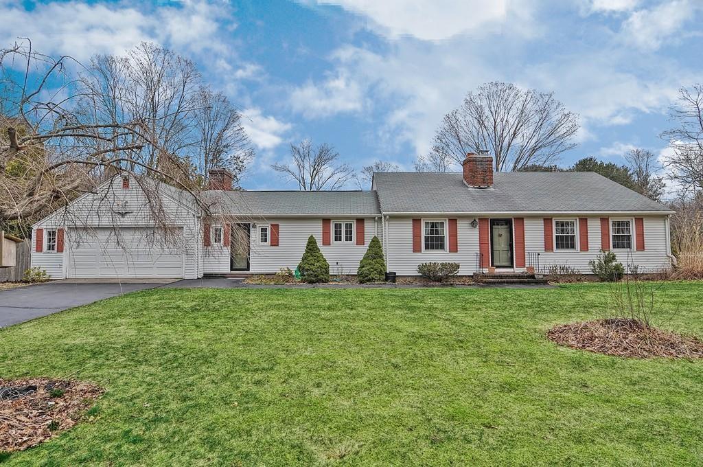 83 Rocklawn Ave - Photo 1