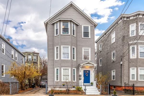 150 Webster Ave - Photo 1