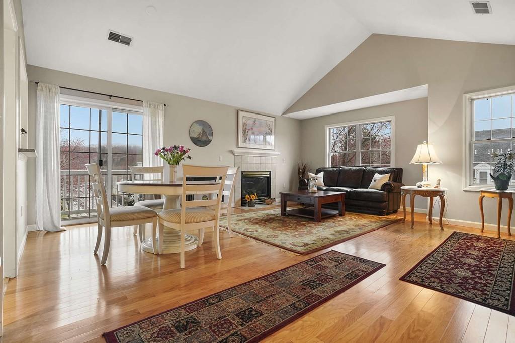 8 Village Dr - Photo 1