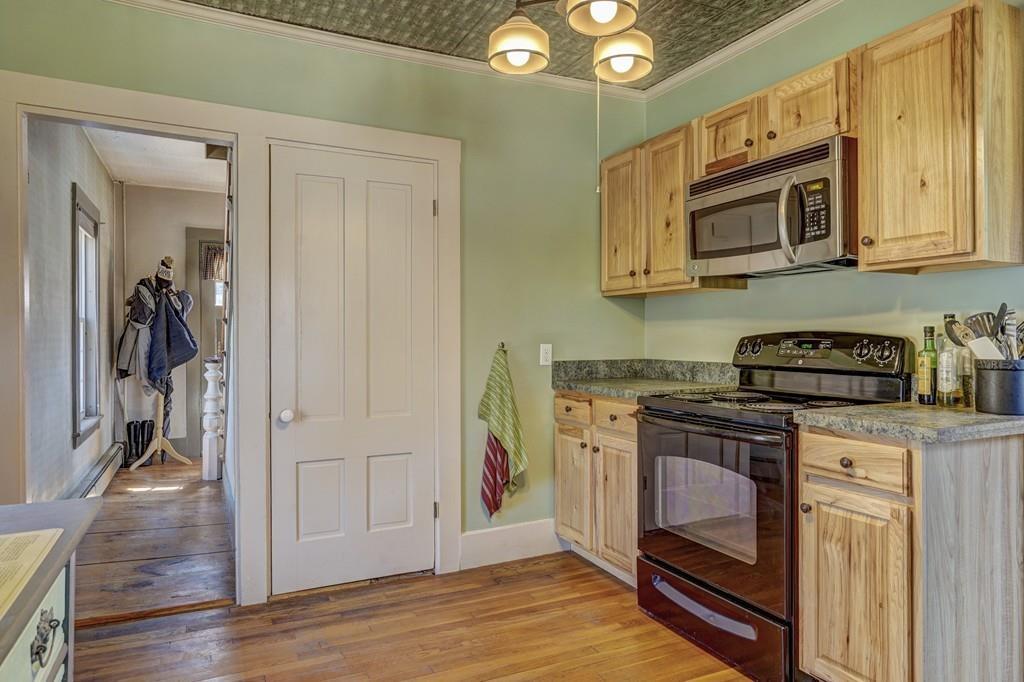 9 Elmwood St - Photo 1