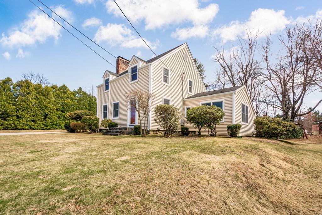 24 Hillcrest Ave - Photo 1