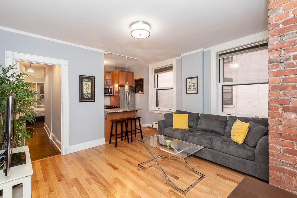 21 Beacon St - Photo 1