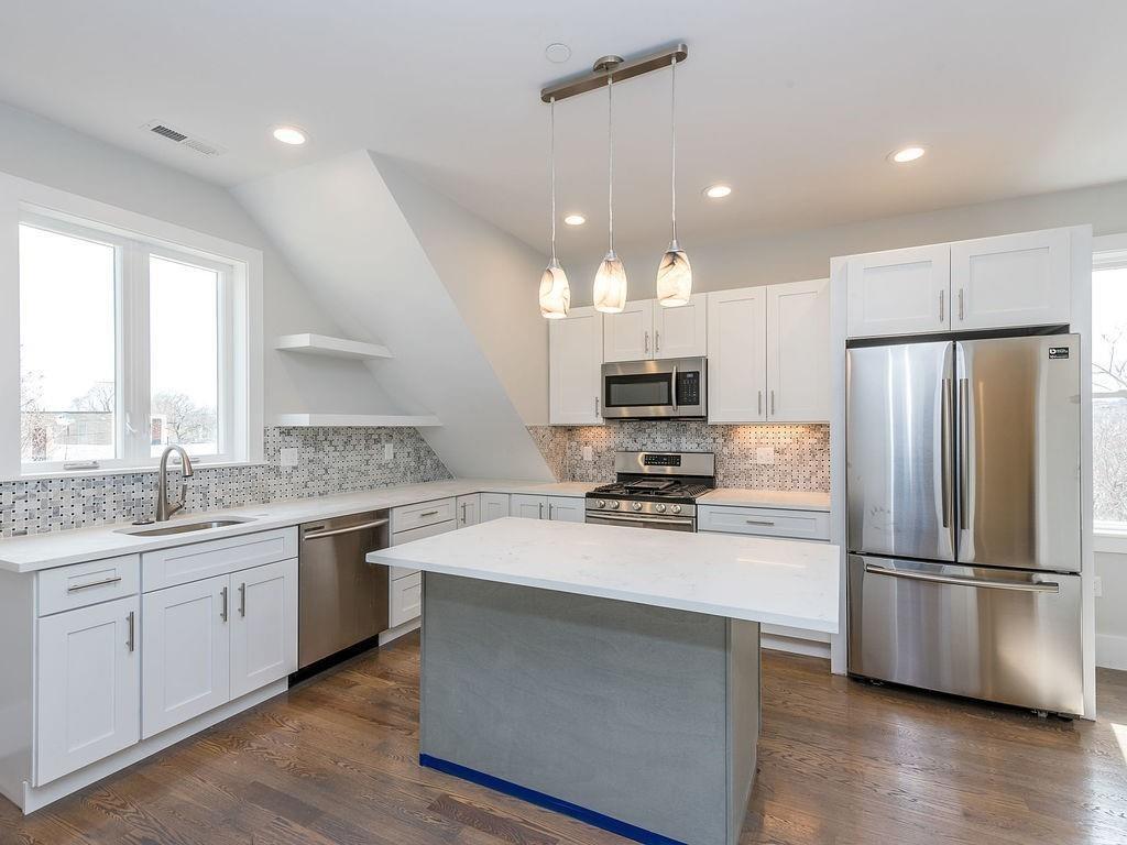 9 Greenwood Avenue - Photo 1