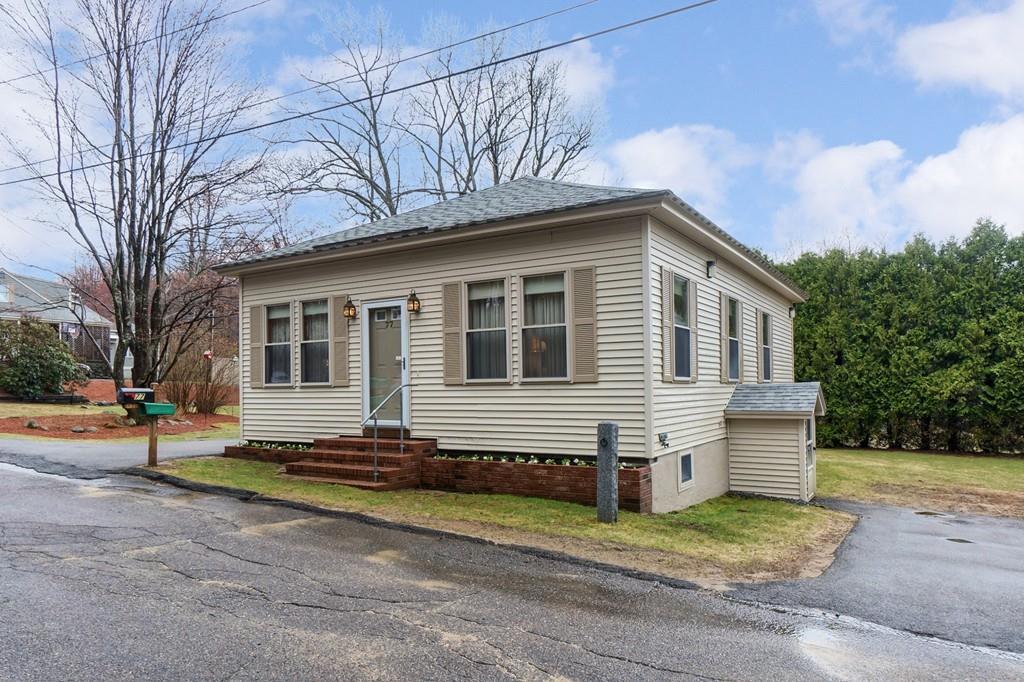 77 Southwick St - Photo 1