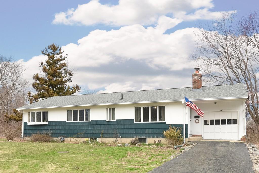 14 Applewood Dr - Photo 1