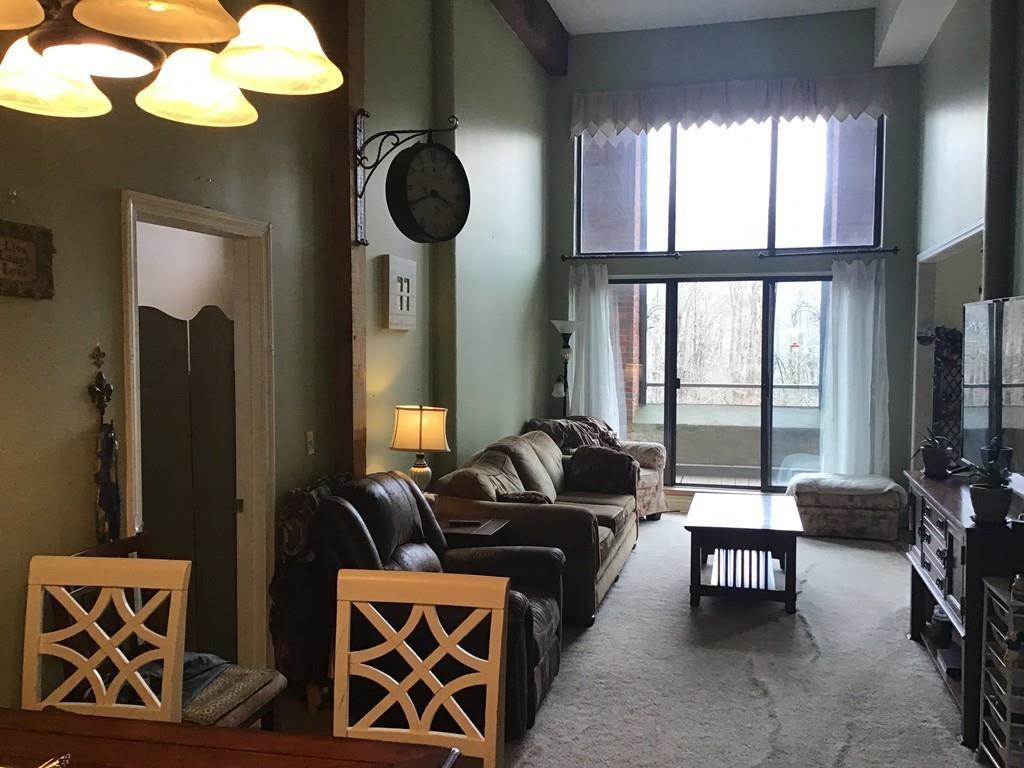 96 Old Colony Ave - Photo 1